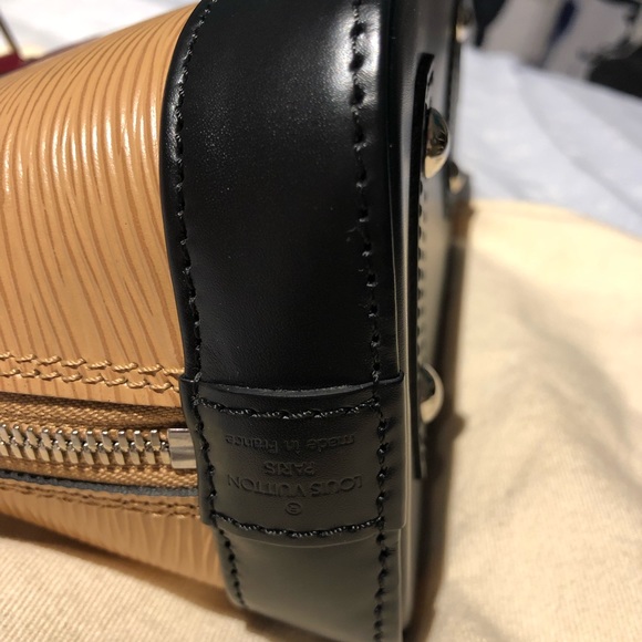Louis Vuitton Alma BB - Picture 10 of 13